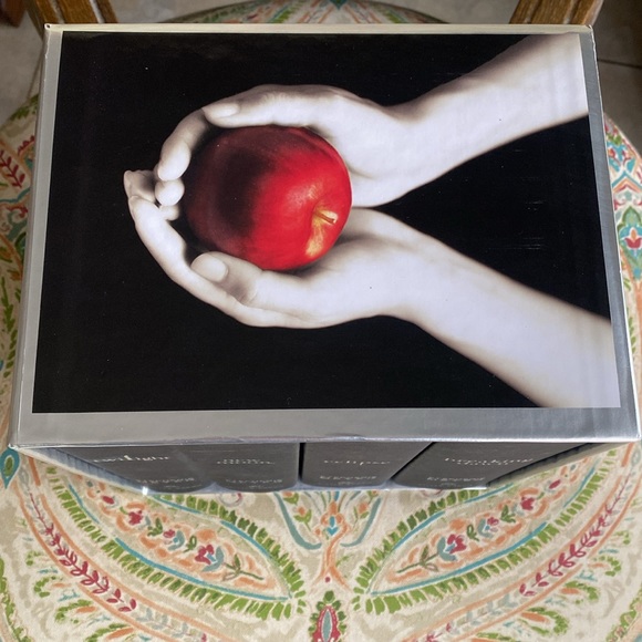 The Twilight books 1 - 4 hardback - Picture 2 of 4